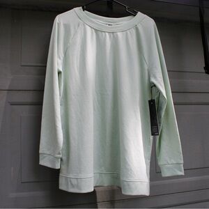 NWT Kyodan Large Crewneck